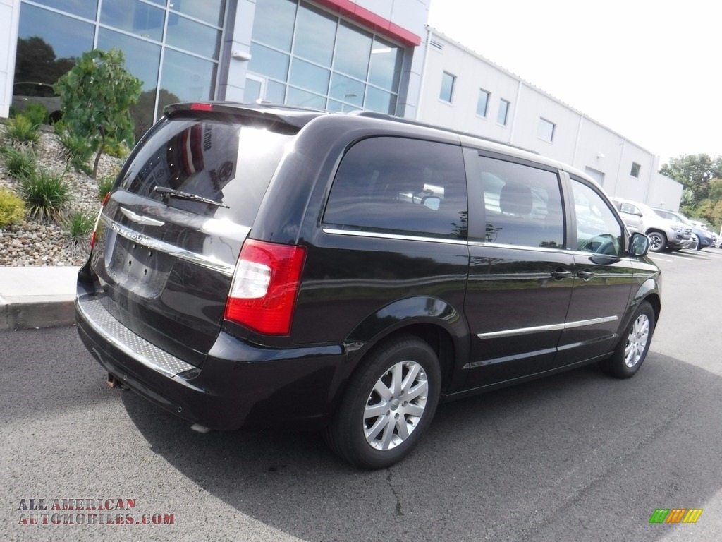 2012 Town & Country Touring - L - Brilliant Black Crystal Pearl / Black/Light Graystone photo #9