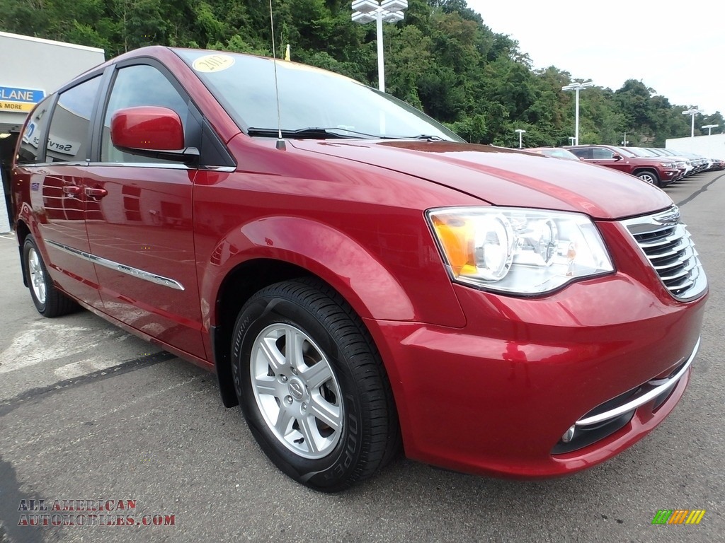 2012 Town & Country Touring - Deep Cherry Red Crystal Pearl / Black/Light Graystone photo #8