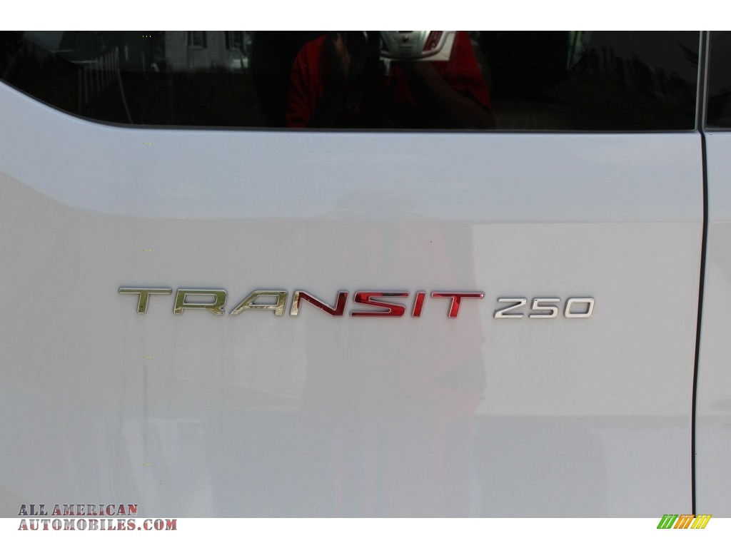 2017 Transit Van 250 MR Long - Oxford White / Pewter photo #16