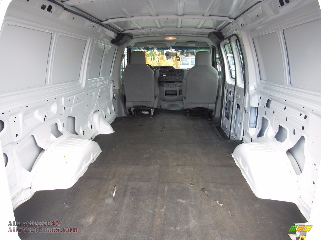 2011 E Series Van E150 Commercial - Oxford White / Medium Flint photo #26