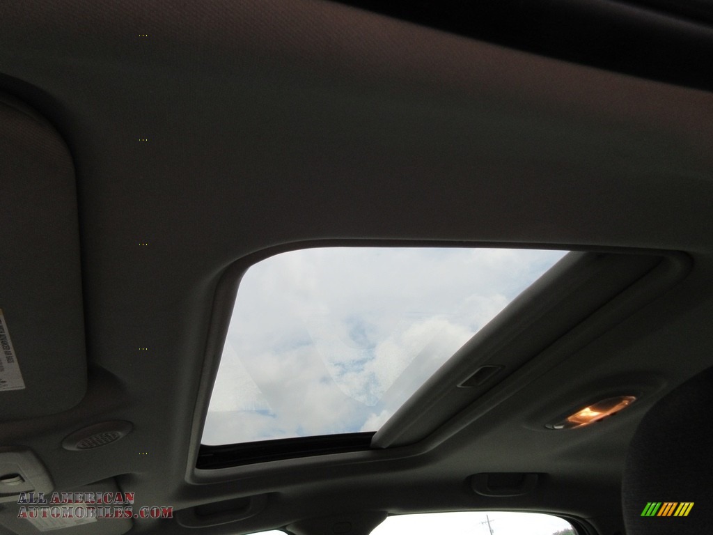 2013 Impala LT - Summit White / Gray photo #25