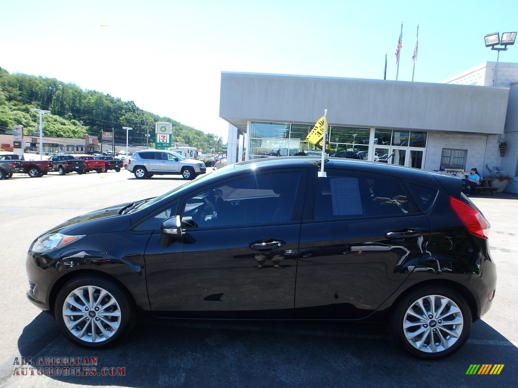 2014 Fiesta SE Hatchback - Tuxedo Black / Charcoal Black photo #2