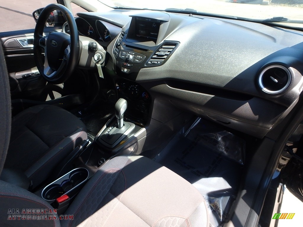 2014 Fiesta SE Hatchback - Tuxedo Black / Charcoal Black photo #11