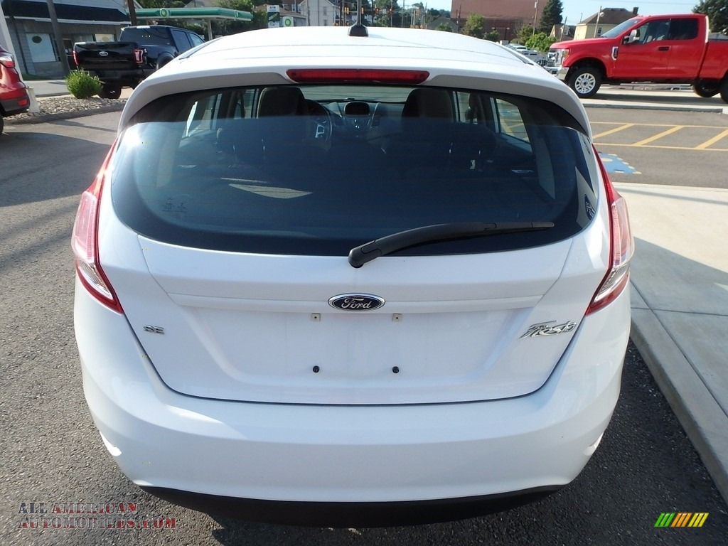 2015 Fiesta SE Hatchback - Oxford White / Charcoal Black photo #6