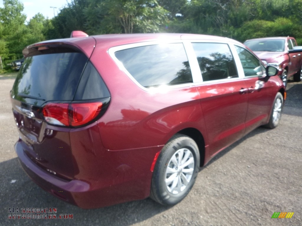2017 Pacifica Touring - Velvet Red Pearl / Black/Alloy photo #5