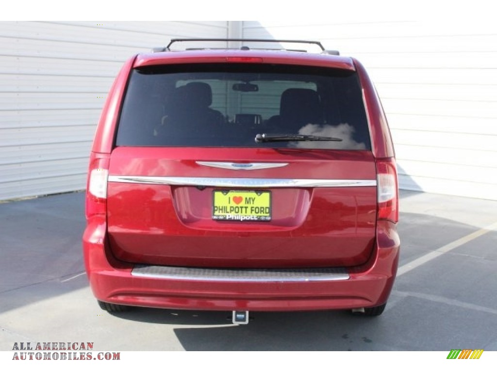 2014 Town & Country Touring - Deep Cherry Red Crystal Pearl / Dark Frost Beige/Medium Frost Beige photo #9