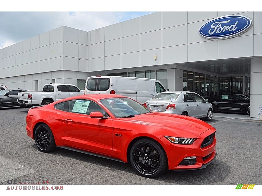 Race Red / Ebony Ford Mustang GT Coupe