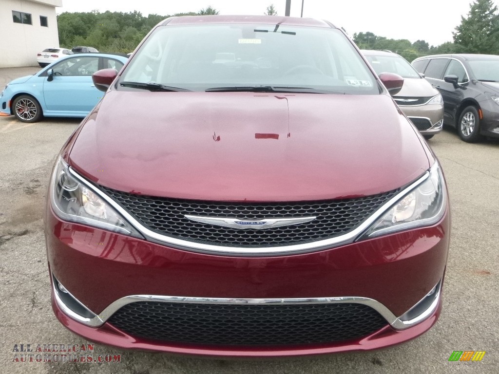 2017 Pacifica Touring L - Velvet Red Pearl / Black/Alloy photo #8