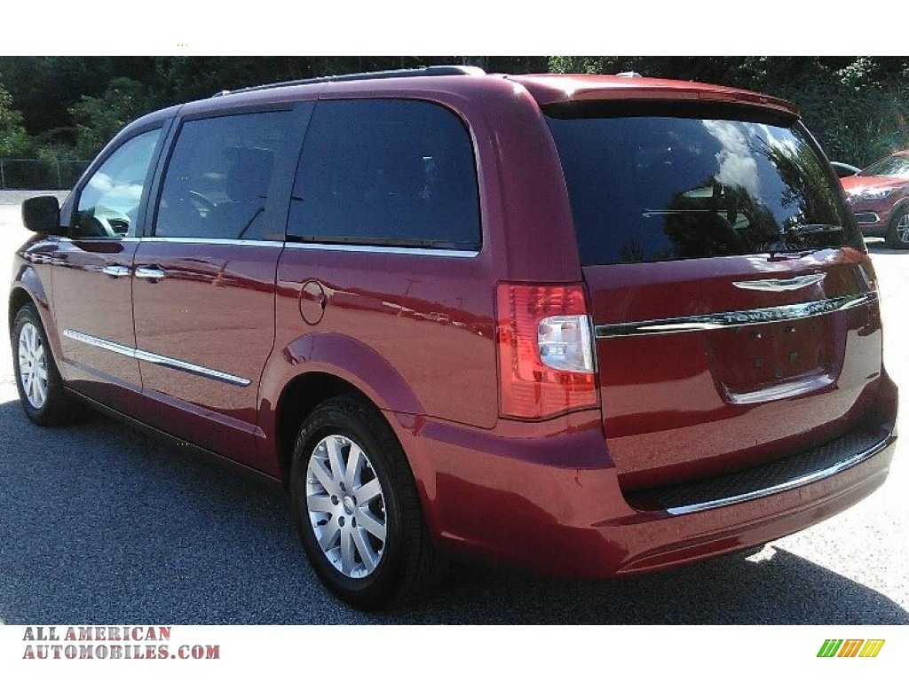 2015 Town & Country Touring - Deep Cherry Red Crystal Pearl / Black/Light Graystone photo #5