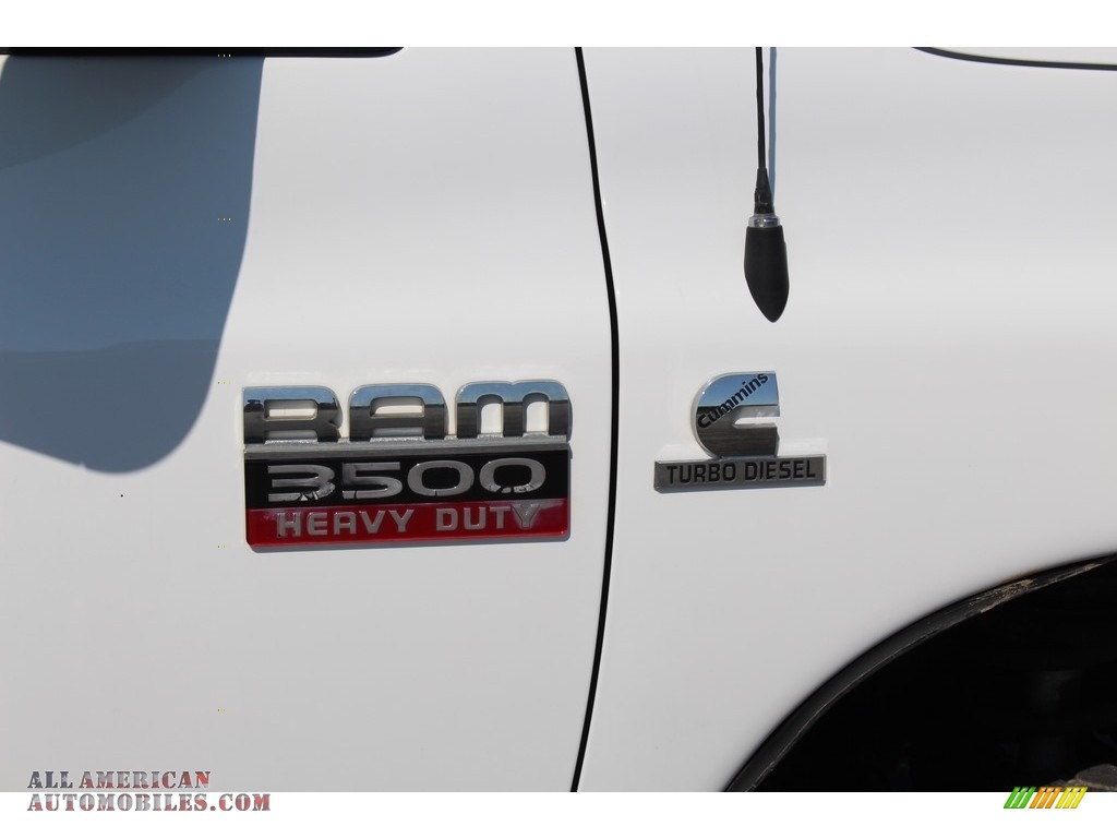 2008 Ram 3500 SLT Quad Cab 4x4 - Bright White / Khaki photo #13