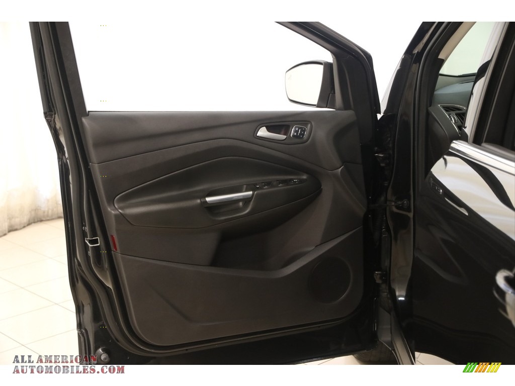 2014 Escape Titanium 2.0L EcoBoost 4WD - Tuxedo Black / Charcoal Black photo #4