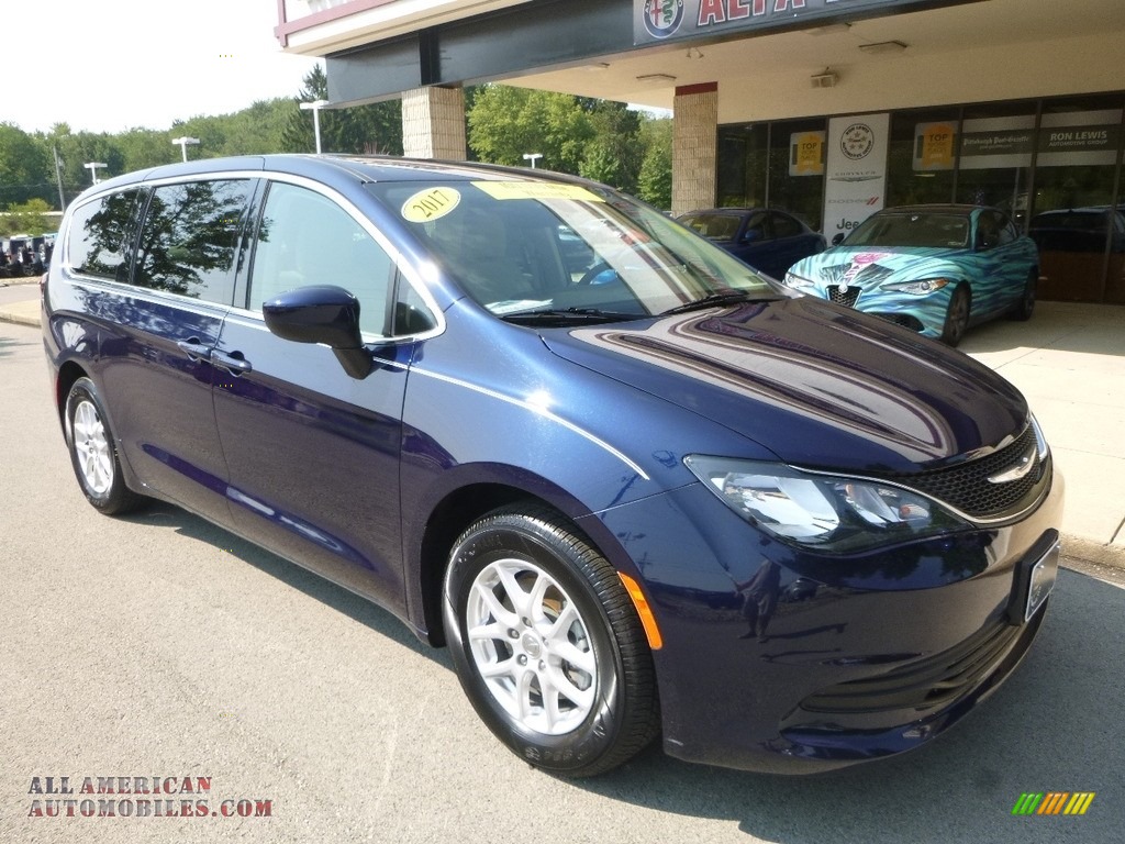 2017 Pacifica Touring - Jazz Blue Pearl / Black/Alloy photo #3