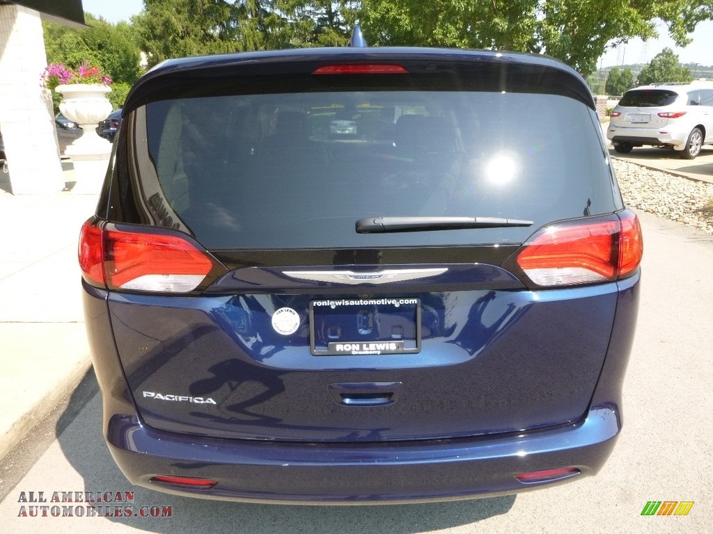 2017 Pacifica Touring - Jazz Blue Pearl / Black/Alloy photo #8