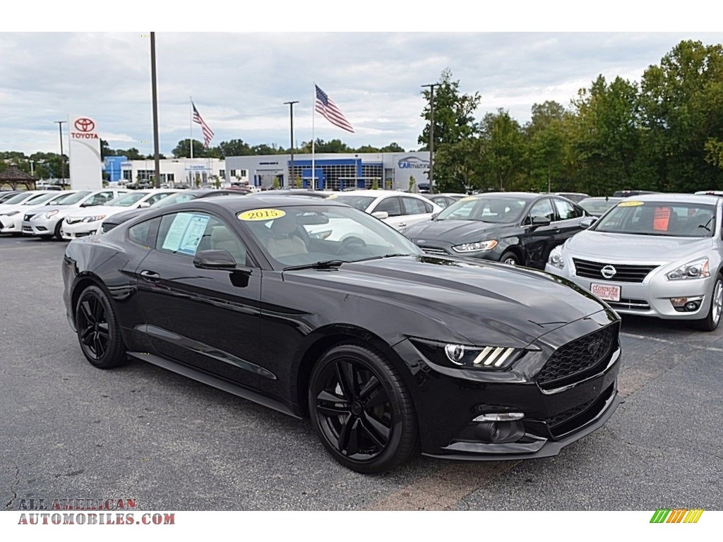 Black / Ceramic Ford Mustang EcoBoost Coupe
