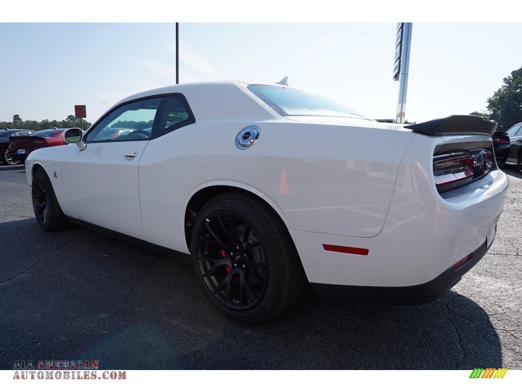 2018 Challenger R/T Scat Pack - White Knuckle / Black photo #5
