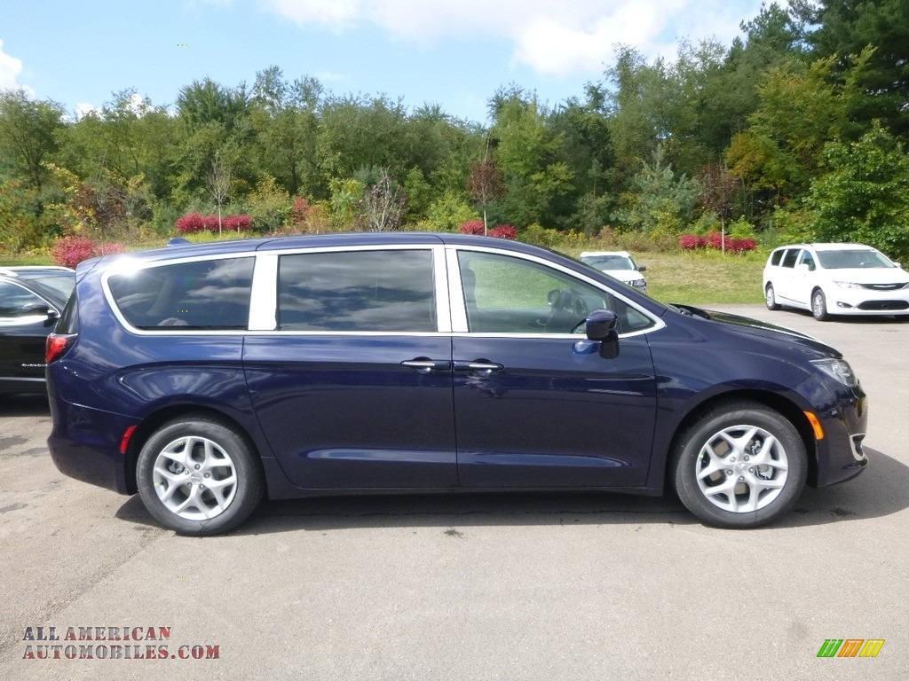 2018 Pacifica Touring Plus - Jazz Blue Pearl / Black/Alloy photo #6