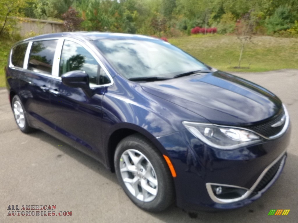 2018 Pacifica Touring Plus - Jazz Blue Pearl / Black/Alloy photo #7
