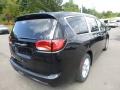 Chrysler Pacifica Touring Plus Brilliant Black Crystal Pearl photo #5