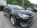 Chrysler Pacifica Touring Plus Brilliant Black Crystal Pearl photo #7