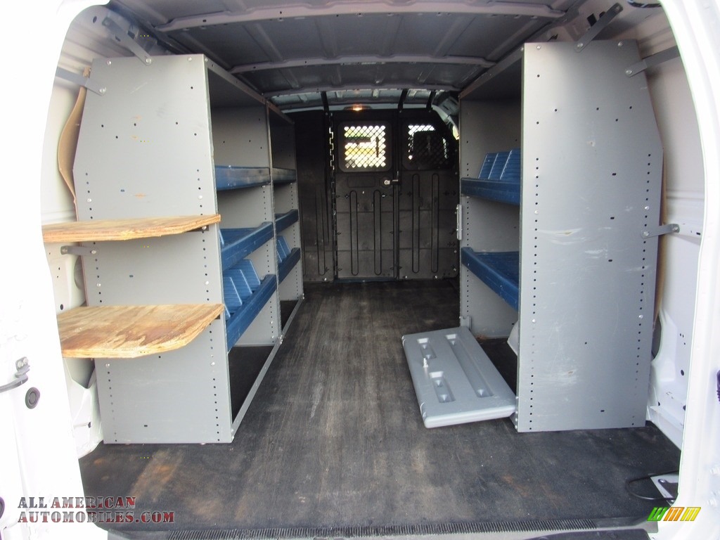 2014 E-Series Van E250 Cargo Van - Oxford White / Medium Flint photo #33