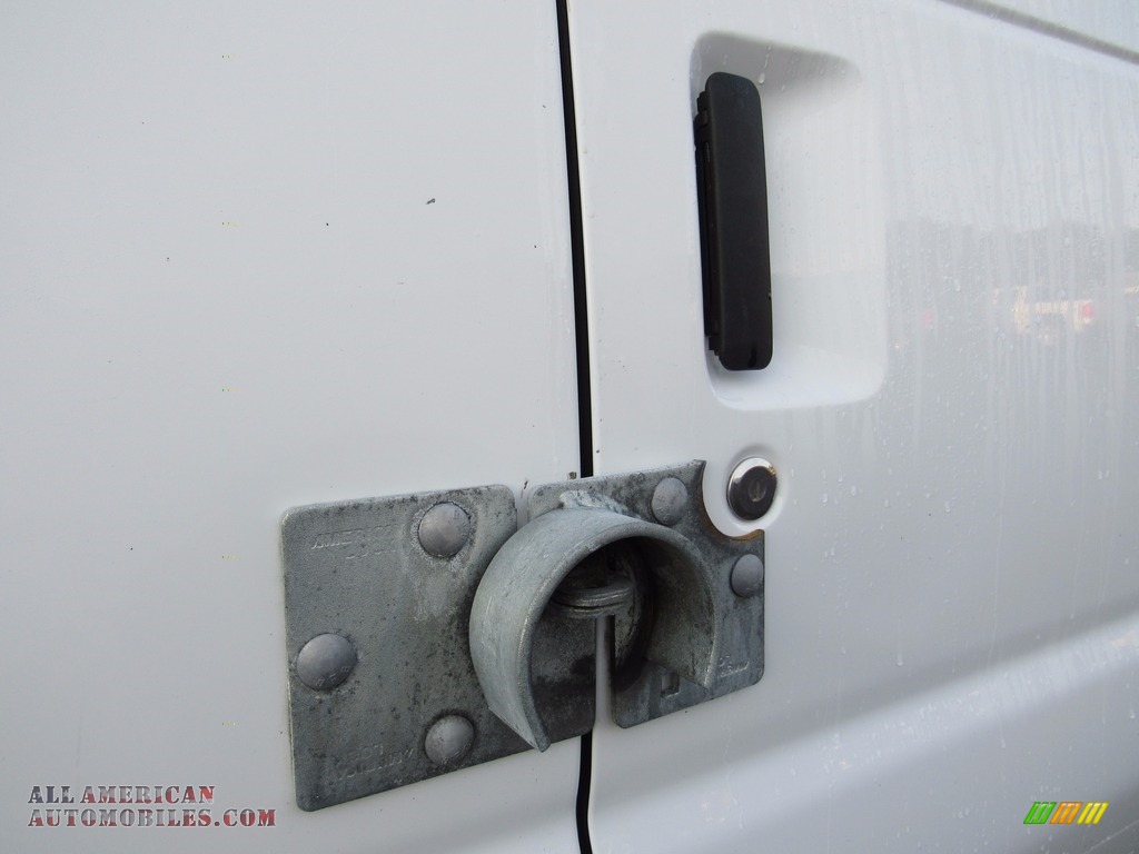 2014 E-Series Van E250 Cargo Van - Oxford White / Medium Flint photo #34