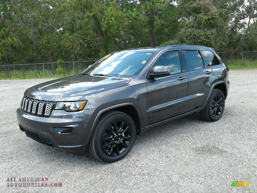 2018 Grand Cherokee Altitude - Granite Crystal Metallic / Black photo #1