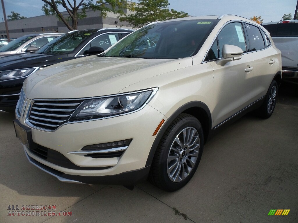 Ivory Pearl / Cappuccino Lincoln MKC Reserve AWD
