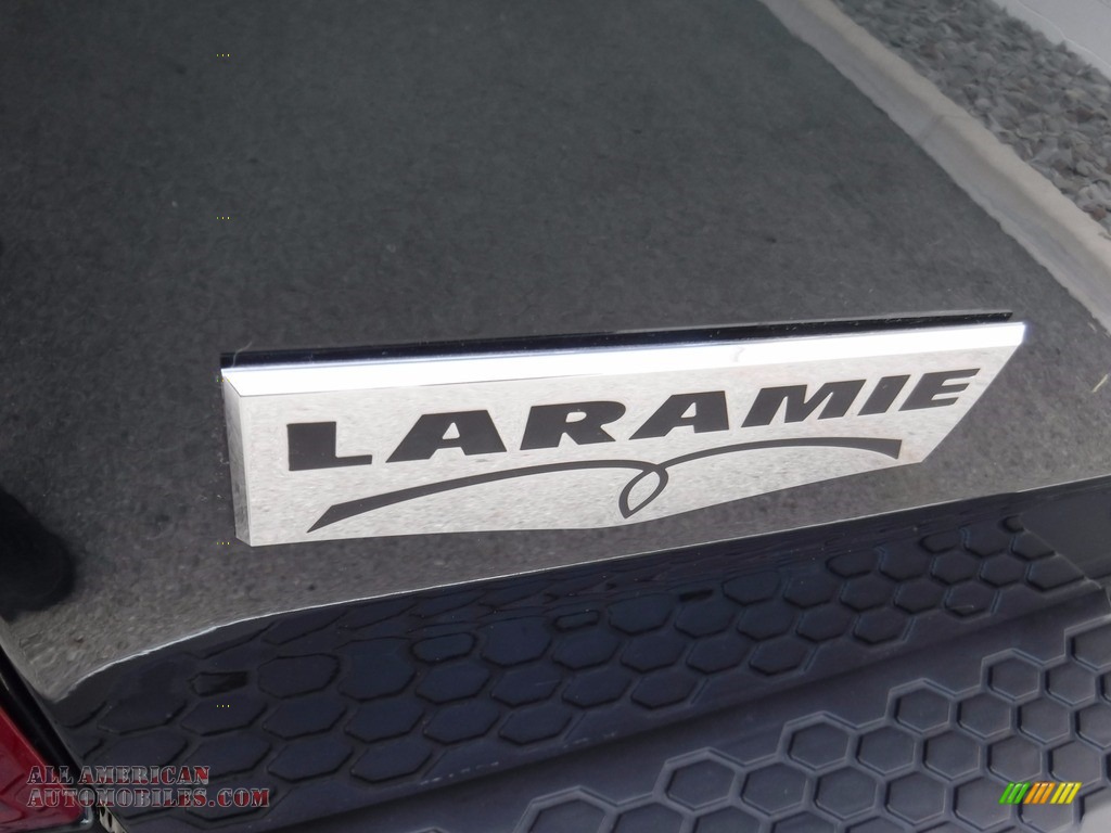2011 Ram 1500 Laramie Crew Cab 4x4 - Hunter Green Pearl / Light Pebble Beige/Bark Brown photo #14
