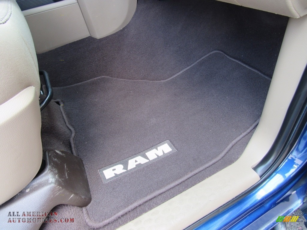 2011 Ram 2500 HD SLT Mega Cab 4x4 - Deep Water Blue Pearl / Light Pebble Beige/Bark Brown photo #30