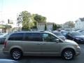 Chrysler Town & Country Limited Light Sandstone Metallic photo #8