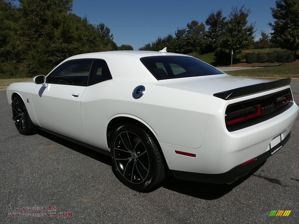 2018 Challenger R/T Scat Pack - White Knuckle / Black photo #8