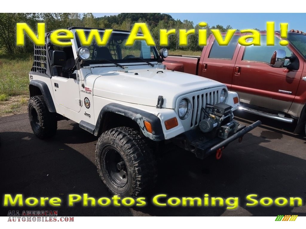 Stone White / Gray Jeep Wrangler SE 4x4