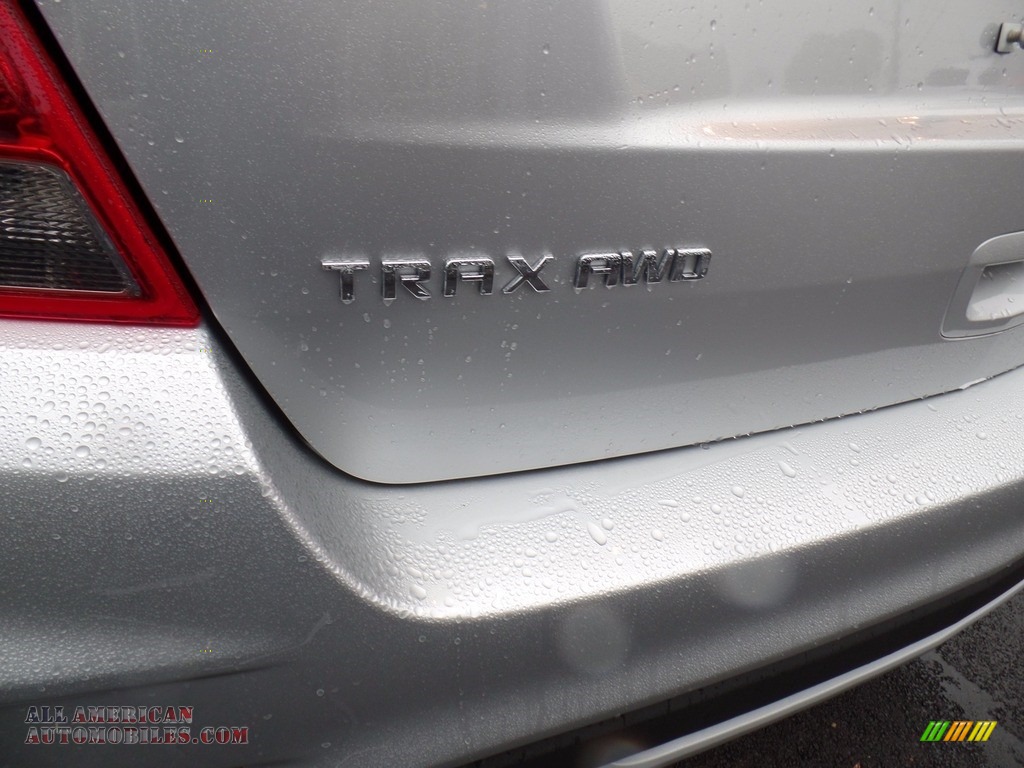2018 Trax LT AWD - Silver Ice Metallic / Jet Black photo #10