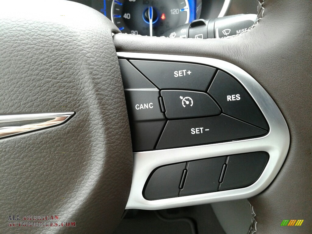 2018 Pacifica Touring L - Brilliant Black Crystal Pearl / Cognac/Alloy/Toffee photo #21