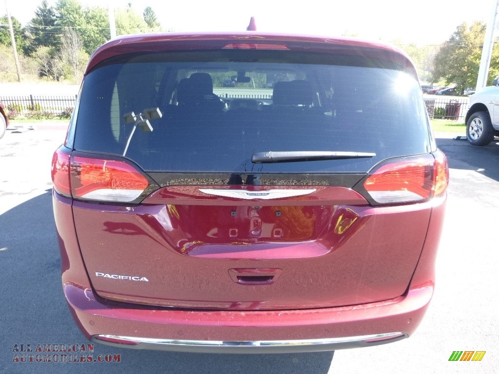 2018 Pacifica Touring Plus - Velvet Red Pearl / Black/Alloy photo #4
