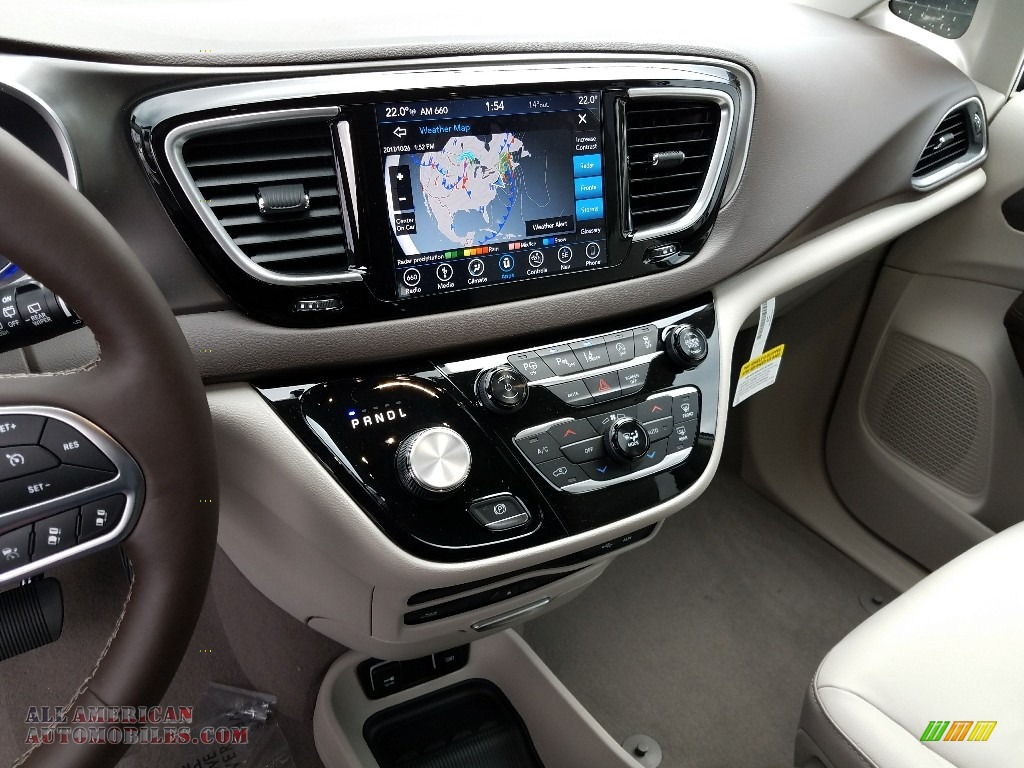 2018 Pacifica Touring L Plus - Bright White / Cognac/Alloy/Toffee photo #10