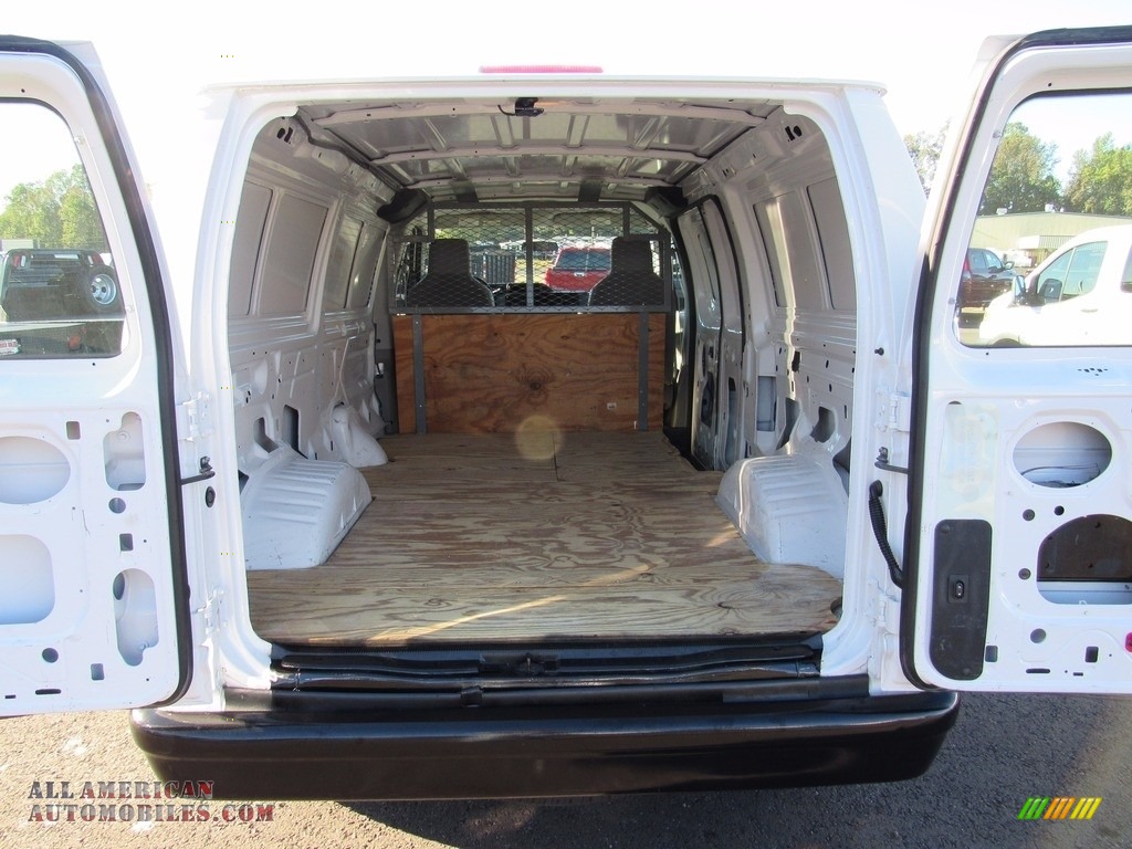 2014 E-Series Van E250 Cargo Van - Oxford White / Medium Flint photo #37