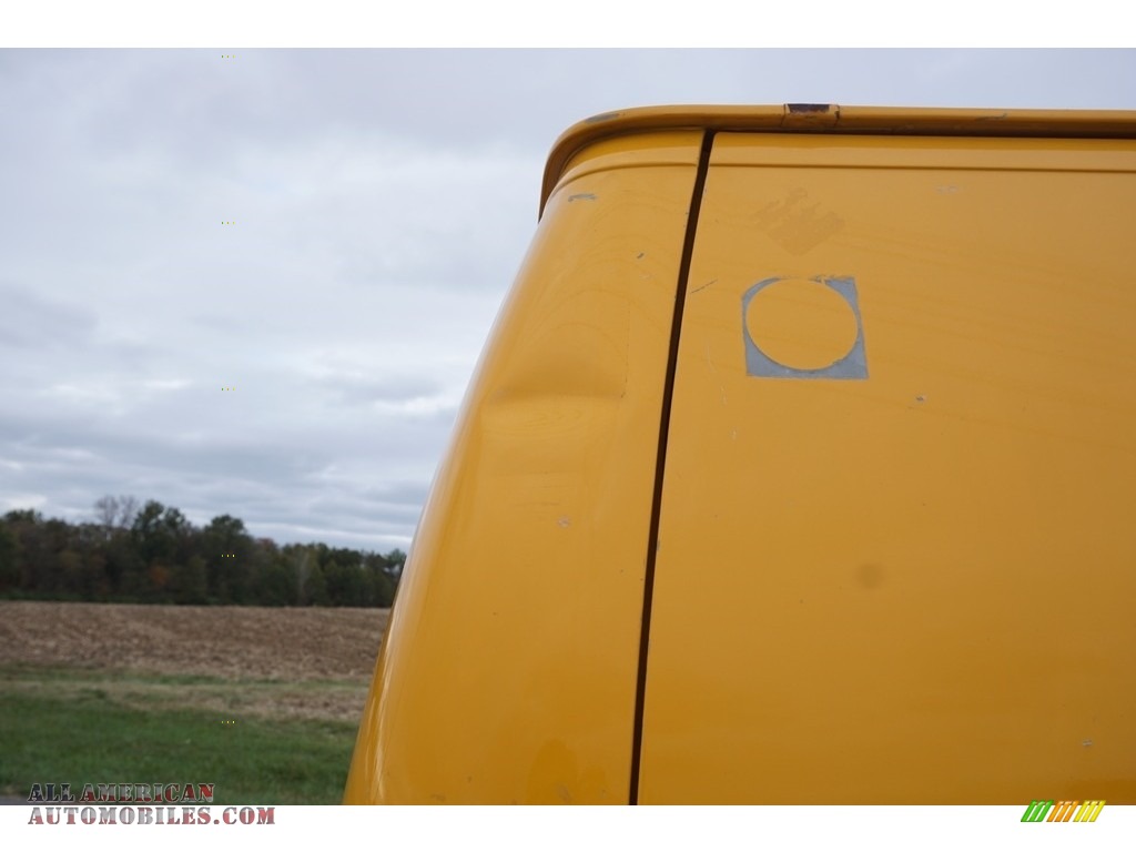 2008 E Series Van E150 Commercial - Fleet Yellow / Medium Flint photo #19