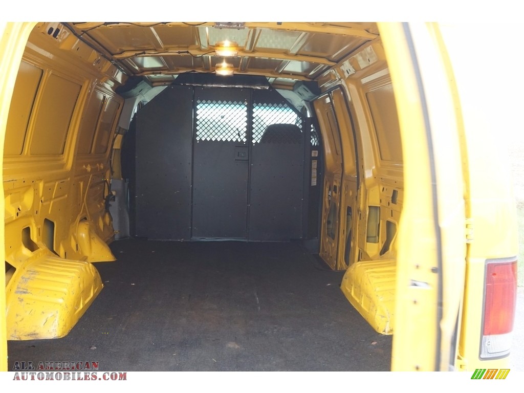 2008 E Series Van E150 Commercial - Fleet Yellow / Medium Flint photo #21