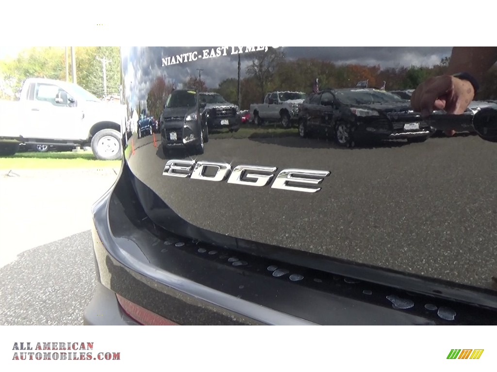 2018 Edge SE AWD - Shadow Black / Ebony photo #9