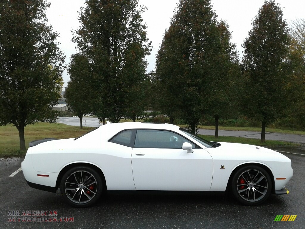 2018 Challenger R/T Scat Pack - White Knuckle / Black photo #5