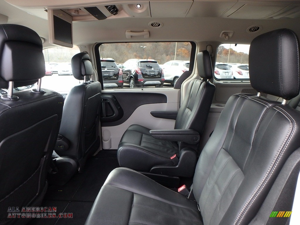 2012 Town & Country Touring - L - Dark Charcoal Pearl / Black/Light Graystone photo #16