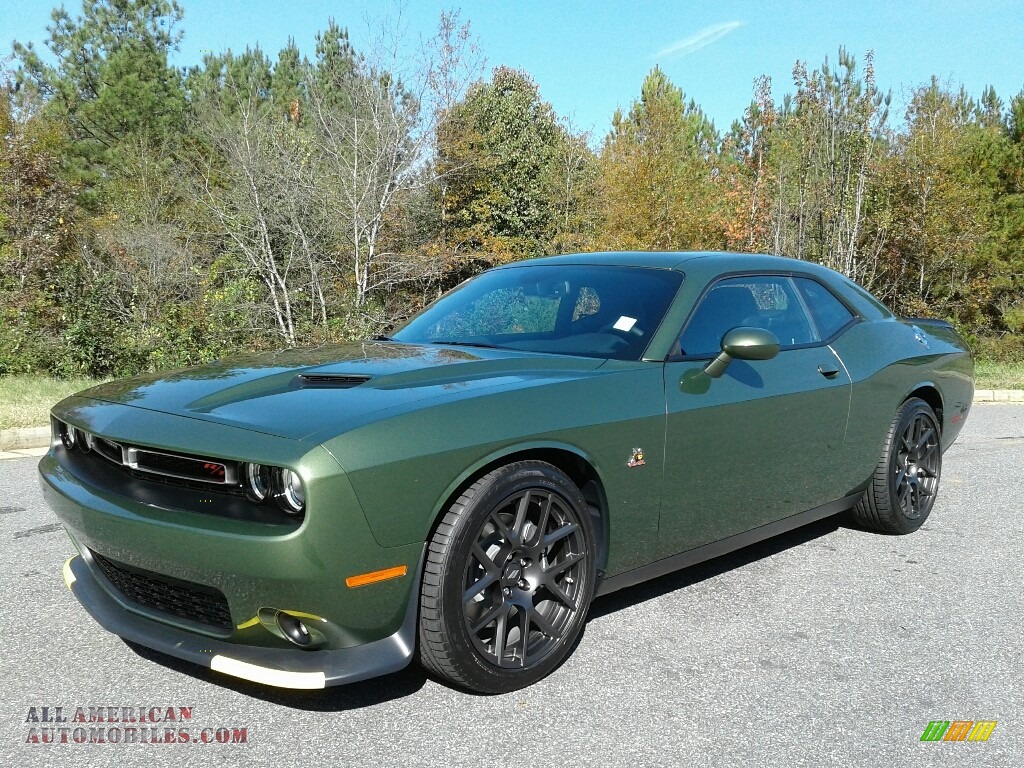 2018 Challenger R/T Scat Pack - F8 Green / Black photo #2