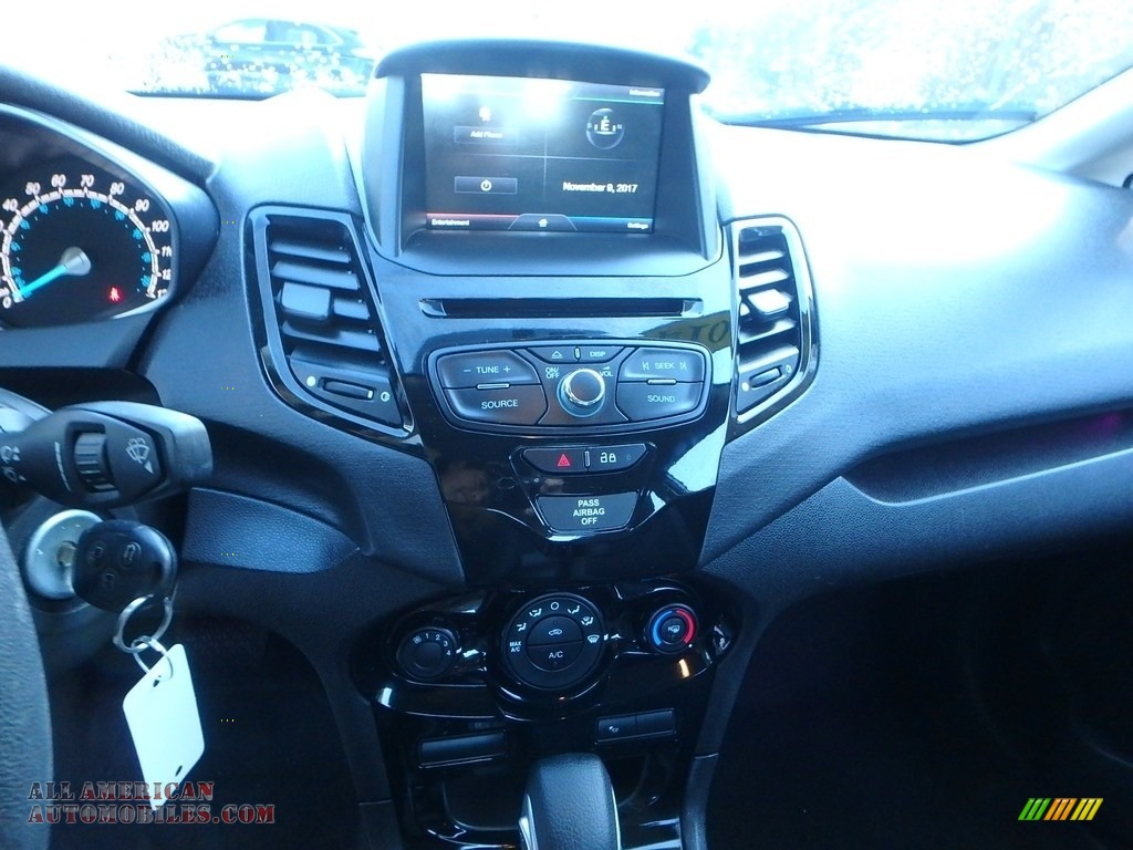2014 Fiesta SE Sedan - Storm Gray / Charcoal Black photo #23