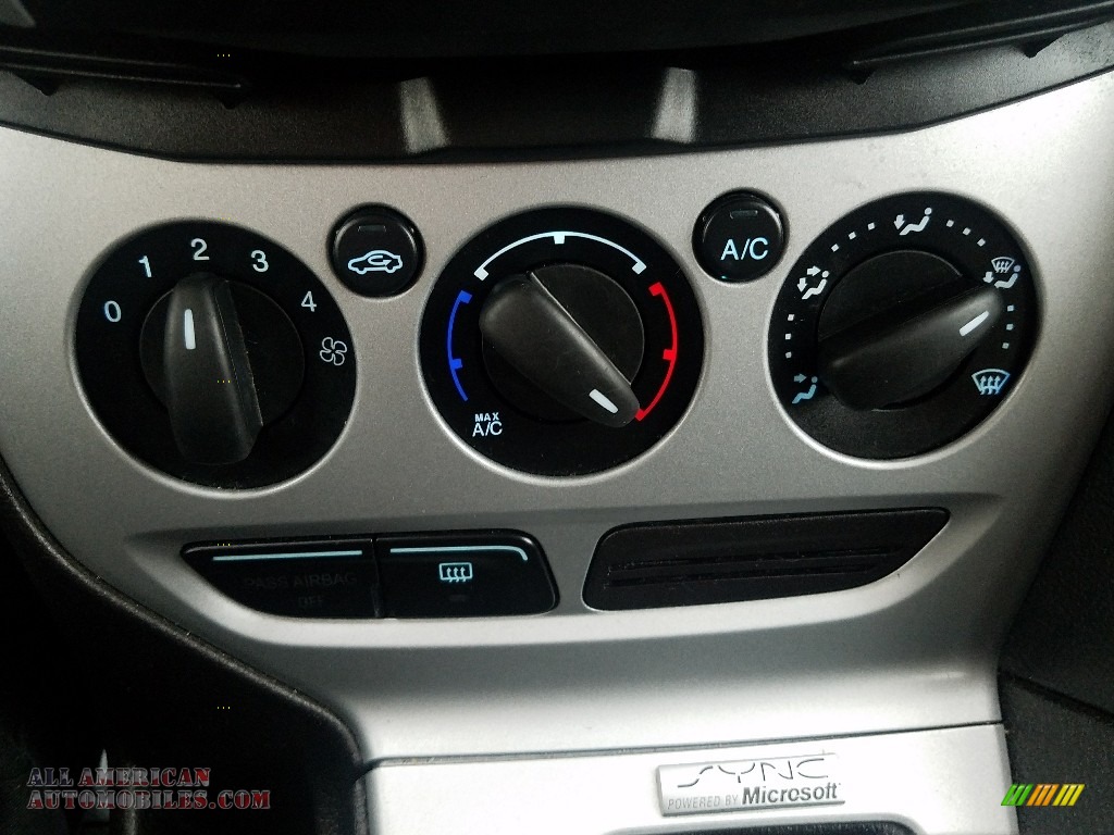 2014 Focus SE Sedan - Sterling Gray / Charcoal Black photo #24
