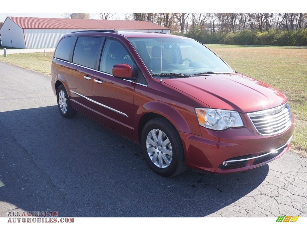 2016 Town & Country Touring - Deep Cherry Red Crystal Pearl / Black/Light Graystone photo #29