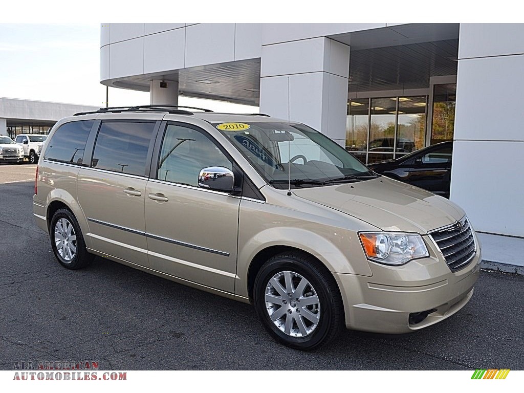 2010 Town & Country Touring - White Gold / Dark Slate Gray/Light Shale photo #1
