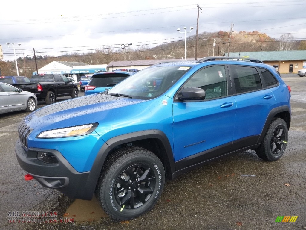 2018 Cherokee Trailhawk 4x4 - Hydro Blue Pearl / Black photo #1