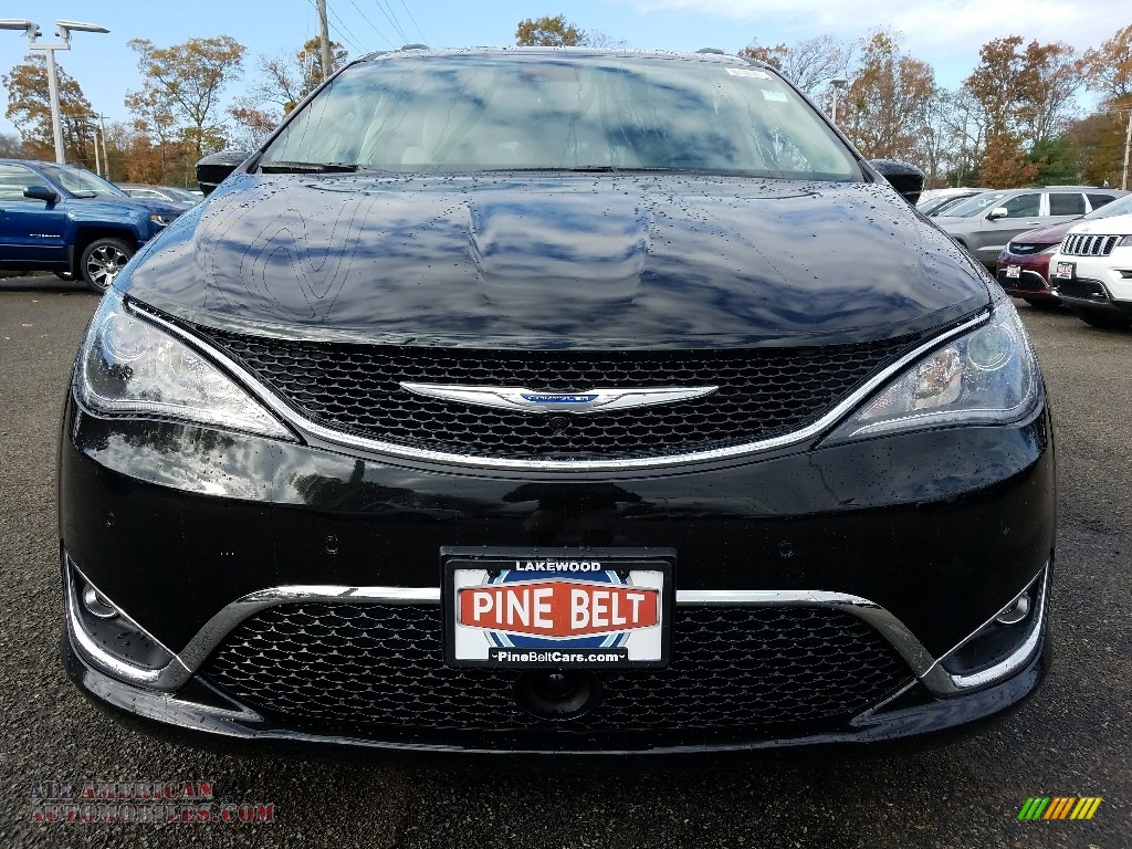 2018 Pacifica Touring L Plus - Brilliant Black Crystal Pearl / Cognac/Alloy/Toffee photo #2