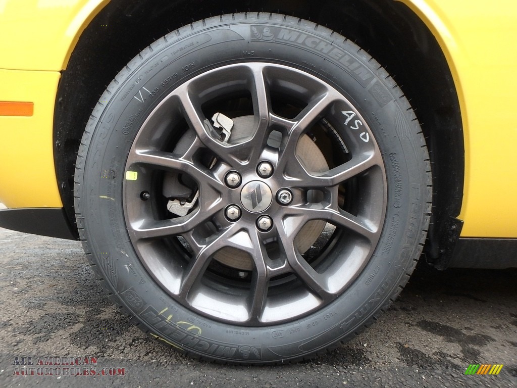 2018 Challenger GT AWD - Yellow Jacket / Black photo #9